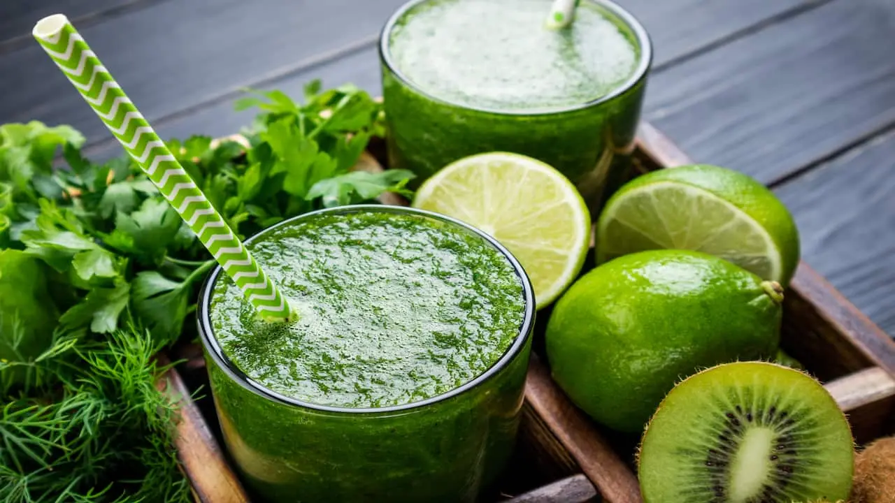 ¿Se puede colar el jugo verde? - Cómo es mejor tomarse el jugo verde colado o sin colar se puede colar el jugo verde - Cómo es mejor tomarse el jugo verde colado o sin colar