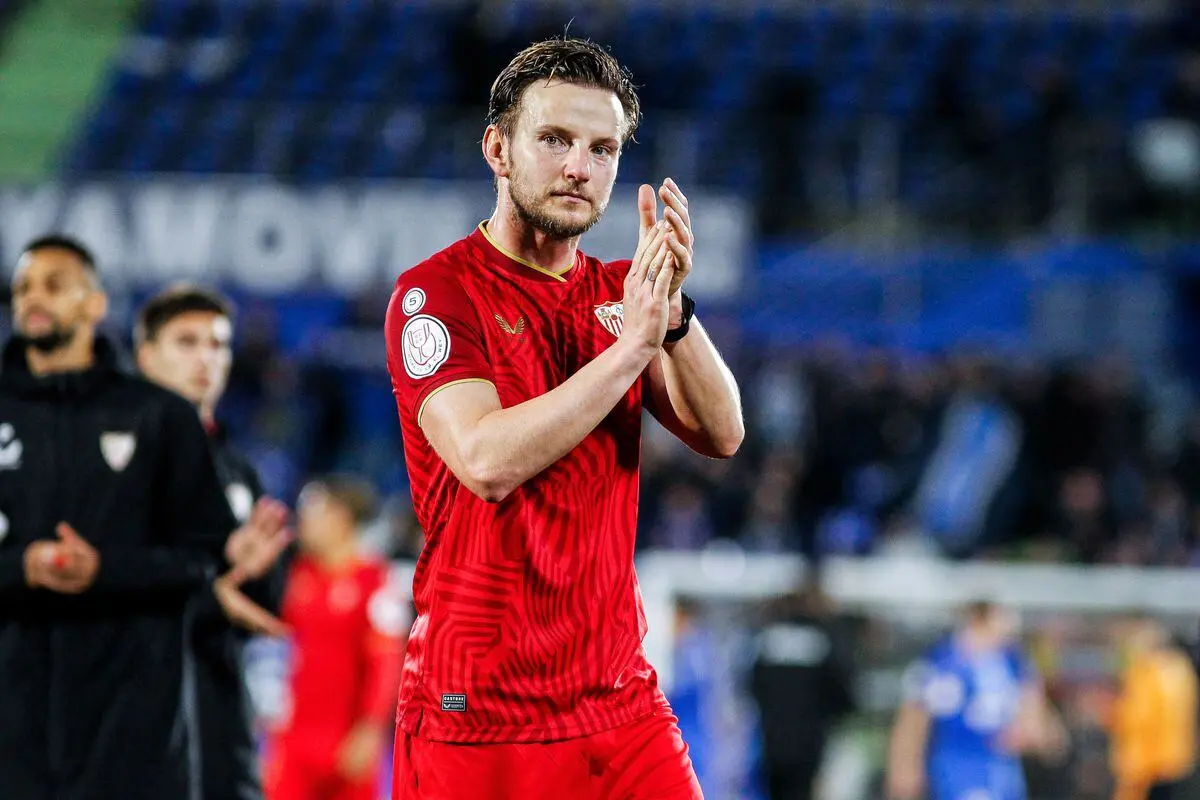 donde juega pasalic - Cómo se llama Rakitic