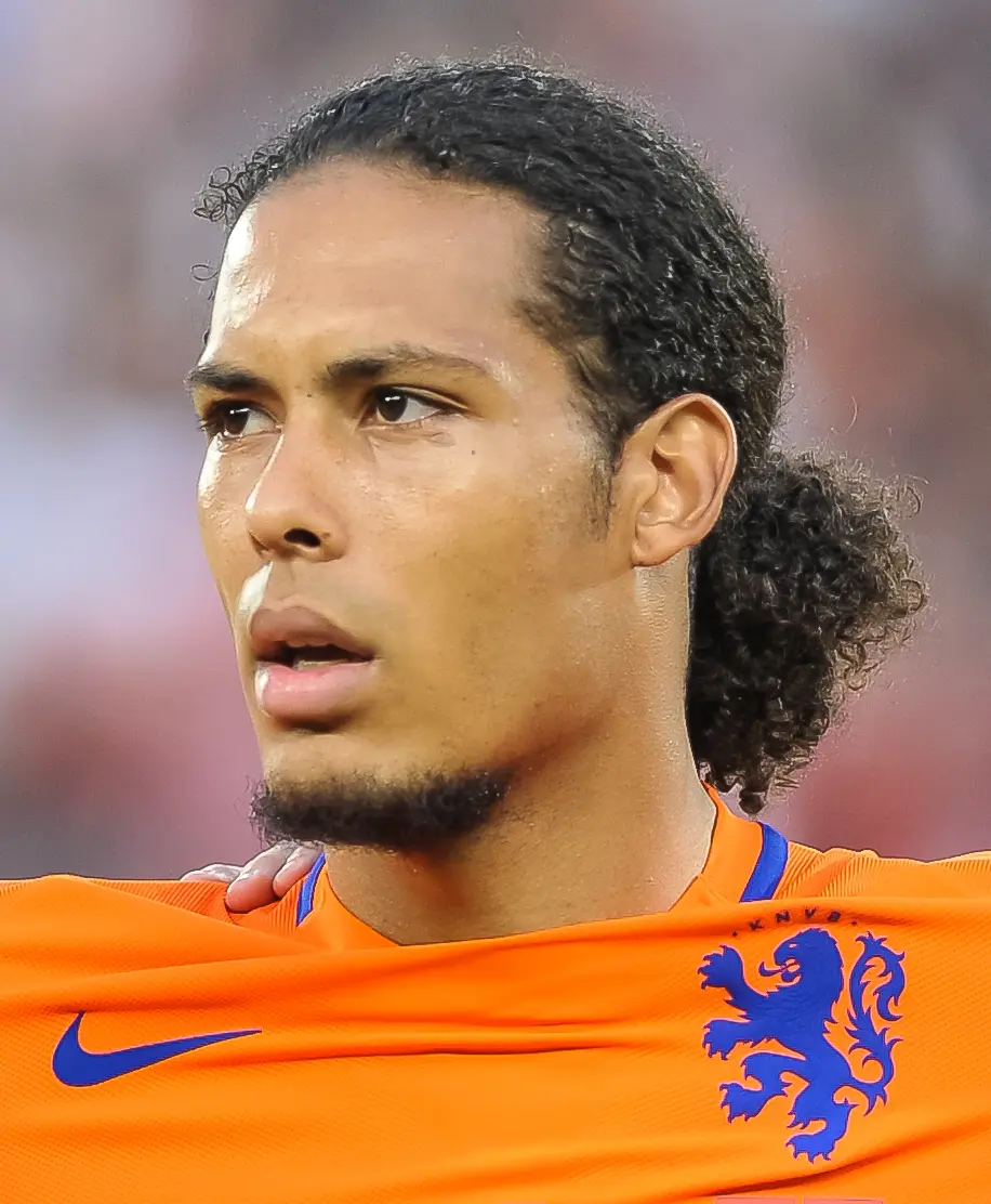 donde juega mamadou sakho - Cómo se llama Van Dijk