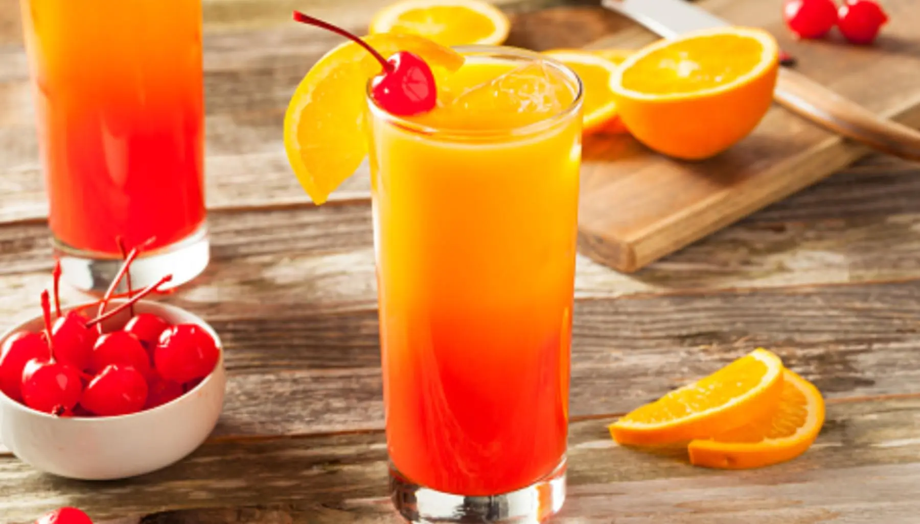 Bebida con jugo de naranja y granadina: Una combinación refrescante - Cómo se prepara la bebida Shirley Temple bebida con jugo de naranja y granadina - Cómo se prepara la bebida Shirley Temple