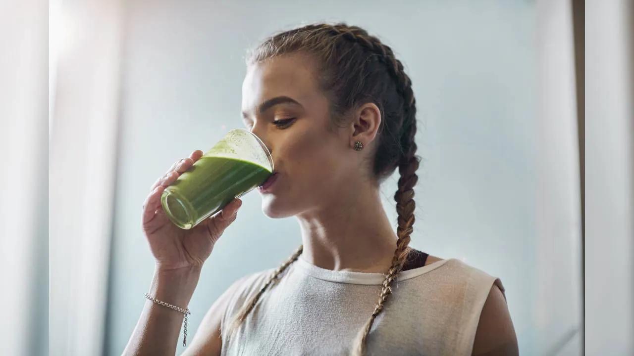 Jugo de piña y perejil para la anemia: una opción saludable y deliciosa - Cómo subir la hemoglobina en 2 días jugos jugo de piña y perejil para la anemia - Cómo subir la hemoglobina en 2 días jugos
