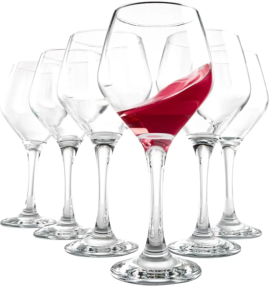 copas para agua y jugo - Cuál es la diferencia entre una copa de vino y una de agua
