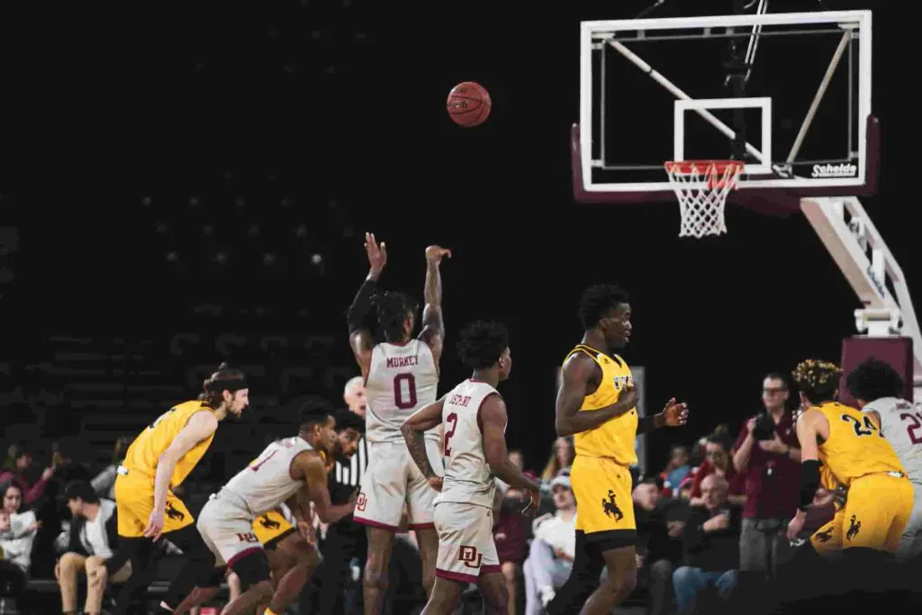 Con qué se juega el baloncesto: Los elementos esenciales - Cuáles son los elementos que se utilizan en el baloncesto con que se juega el baloncesto - Cuáles son los elementos que se utilizan en el baloncesto