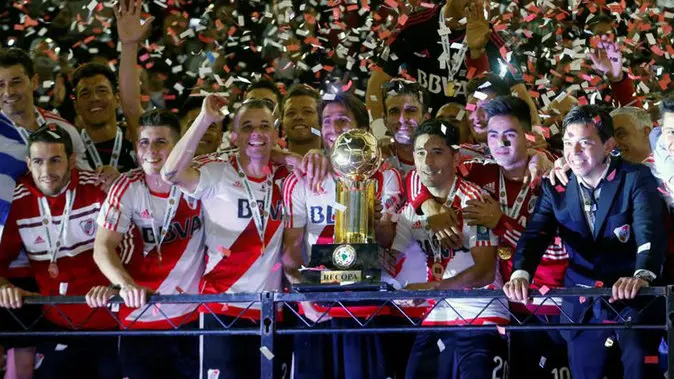 con quien juega river la recopa sudamericana - Cuándo ganó River la Recopa Sudamericana