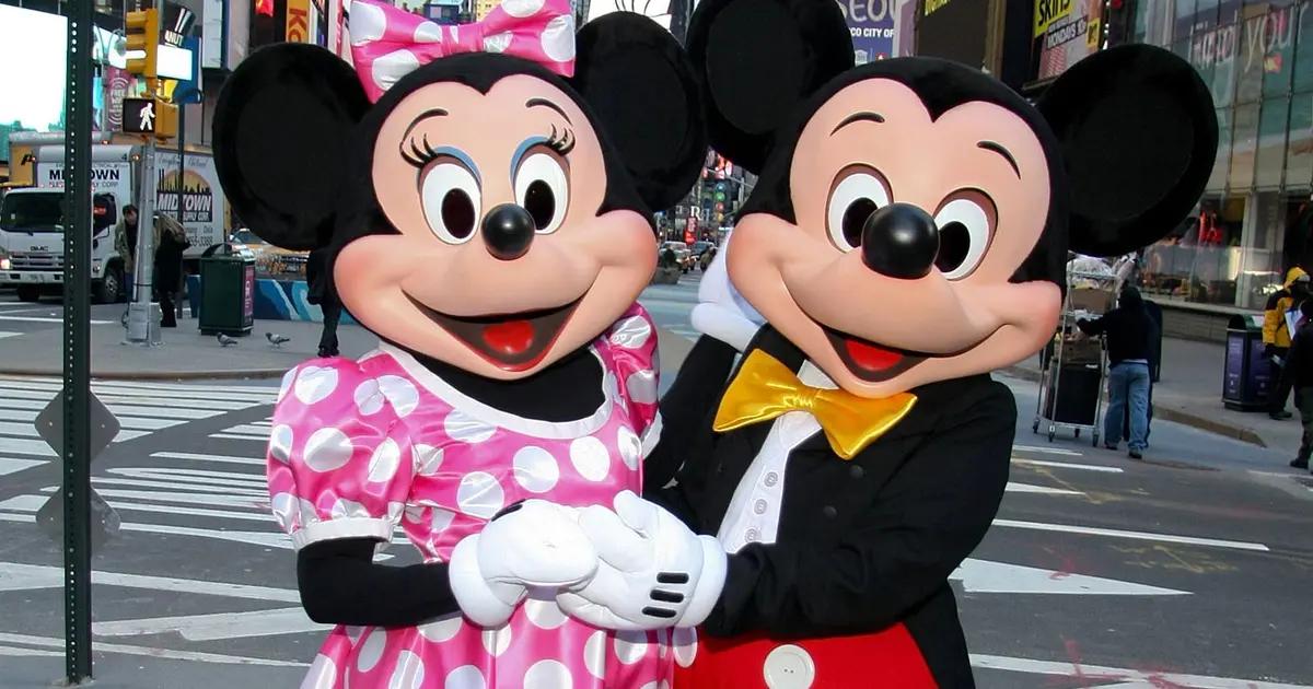 juegos de minnie mouse de moda - Cuántos años tiene Minnie y Mickey Mouse