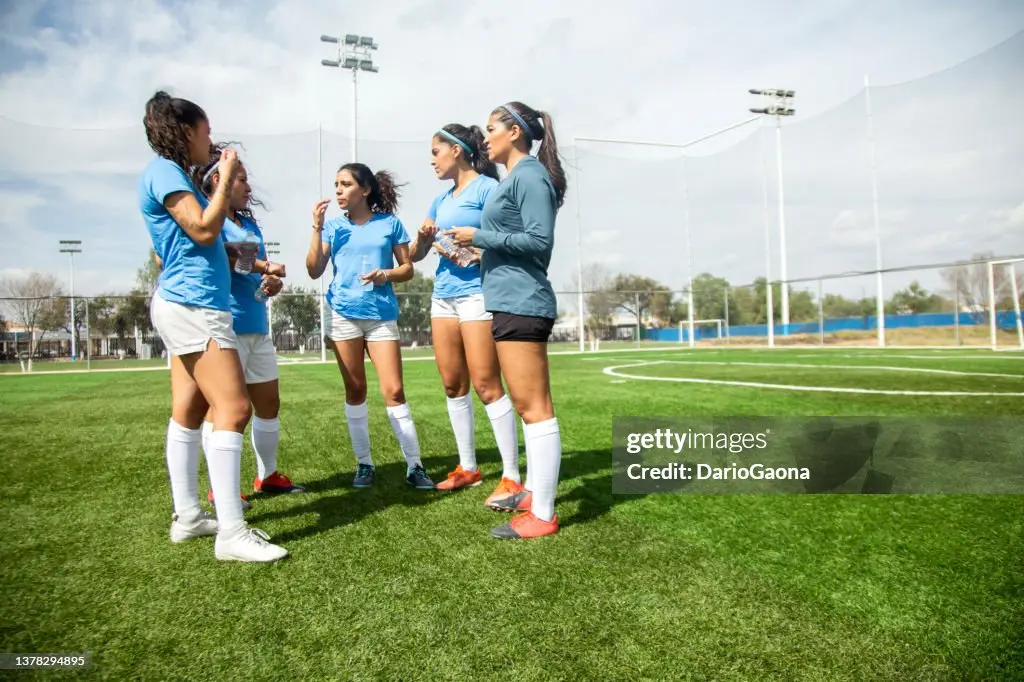 Chicas jugando fútbol: La pasión que rompe barreras - Cuántos jugadores hay en fútbol femenino chicas jugando futbol - Cuántos jugadores hay en fútbol femenino