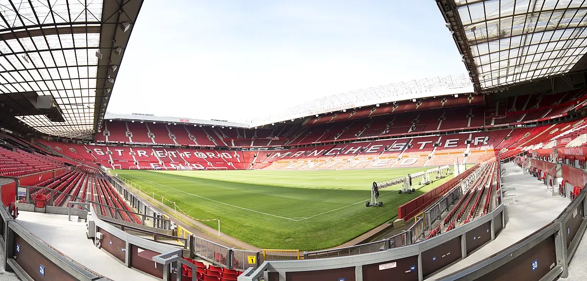 donde juega martial - Dónde juega el Manchester United