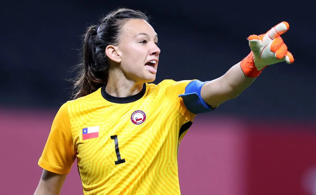Cuando juega la selección chilena femenina - Por qué no juega Tiane Endler cuando juega la selección chilena femenina - Por qué no juega Tiane Endler