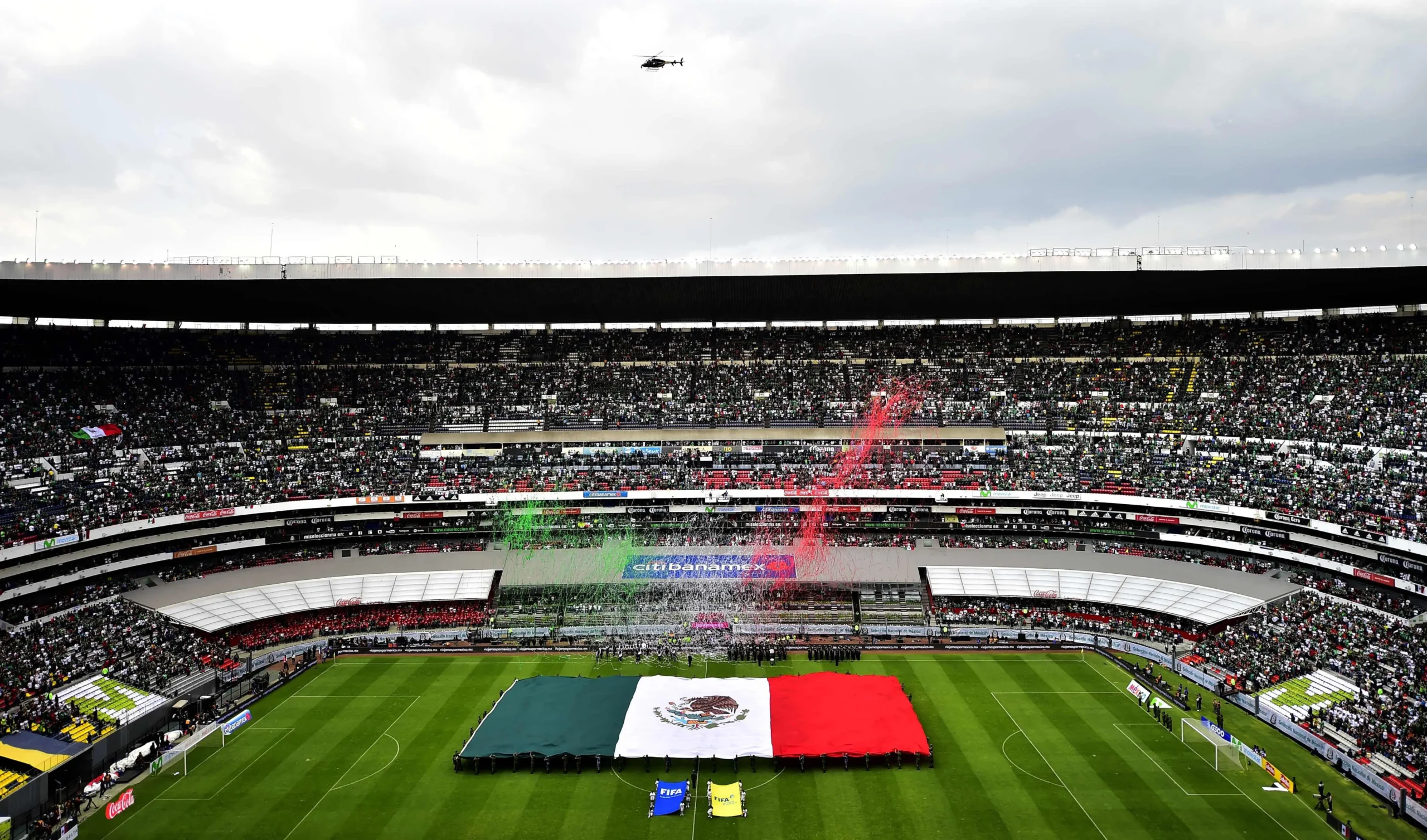 quien juega mañana en el estadio azteca - Qué días está abierto el Estadio Azteca