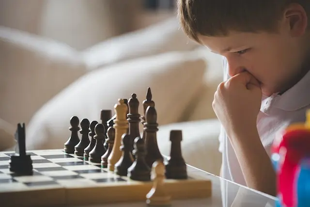 A los cuántos años un niño puede jugar ajedrez - Qué es el ajedrez para niños de primaria a los cuantos años un niño puede jugar ajedrez - Qué es el ajedrez para niños de primaria