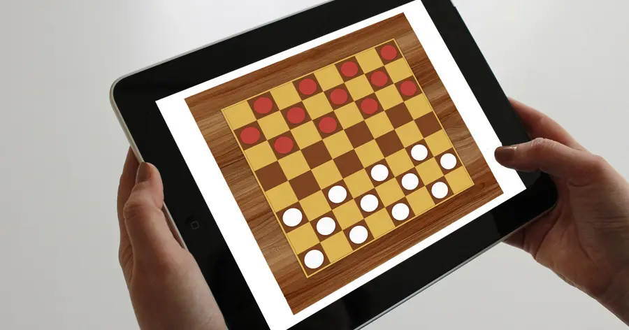 jugar a las damas dificil - Qué es más difícil el ajedrez o las damas