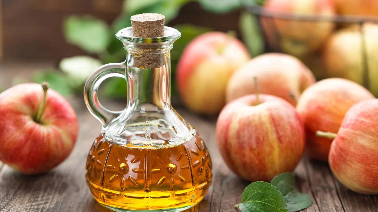 El jugo de manzana y su efecto sobre las piedras de la vesícula - Qué fruta ayuda a desinflamar la vesícula el jugo de manzana ablanda las piedras de la vesícula - Qué fruta ayuda a desinflamar la vesícula
