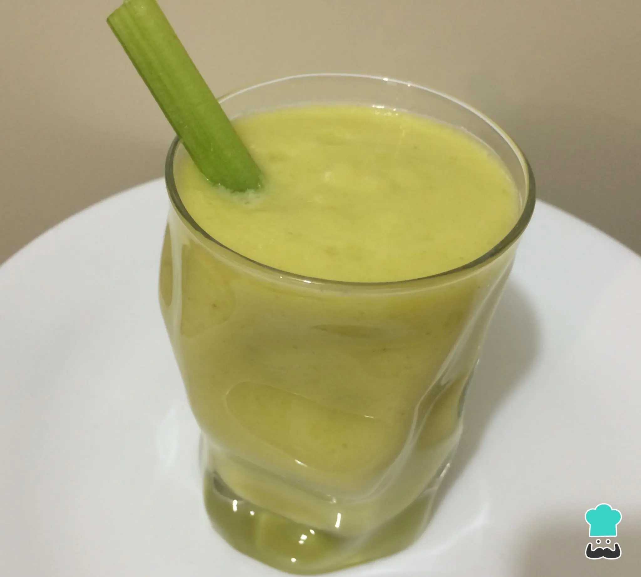 El jugo de apio se hace con las hojas - Qué se utiliza el apio el tallo o las hojas el jugo de apio se hace con las hojas - Qué se utiliza el apio el tallo o las hojas