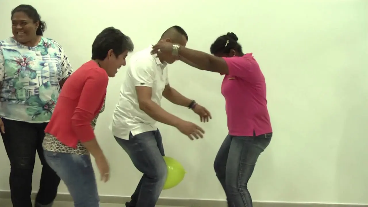 Juegos para fiestas de adultos con globos - Qué tipos de juegos puedo hacer para una fiesta juegos para fiestas de adultos con globos - Qué tipos de juegos puedo hacer para una fiesta